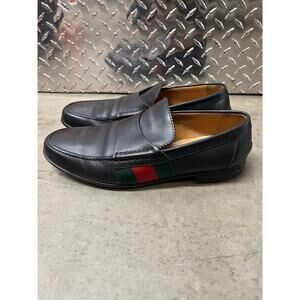 Gucci - Black Leather Web Slip On Loafers / 7.5 M